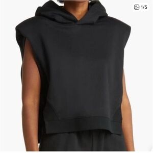 ALO Yoga headliner cropped Black Sleeveless Hoodie